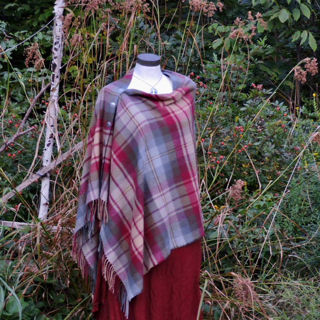 Deluxe Button Shawl~Lambswool