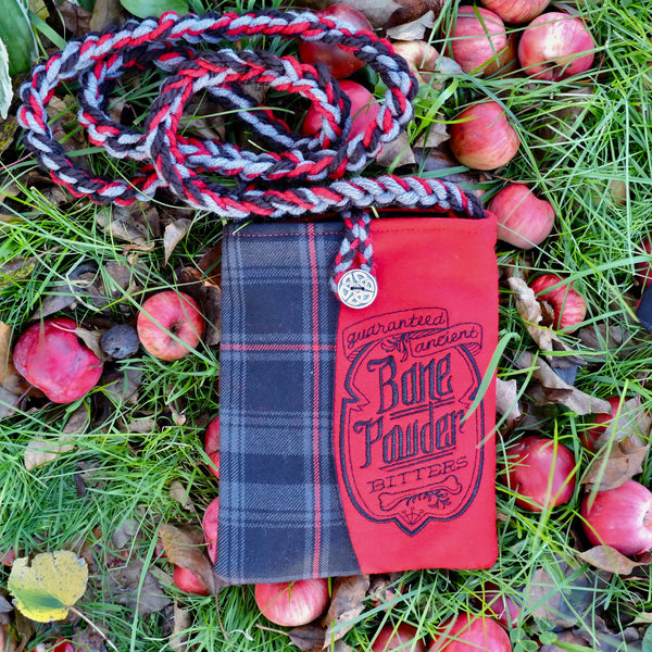 Wee Purse~Witches' Blood