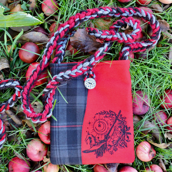 Wee Purse~Witches' Blood